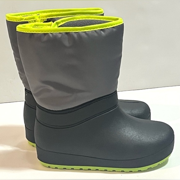 wonder nation Other - Wonder Nation Kids Gray and Green/Yellow Warm Winter Boots Size 10